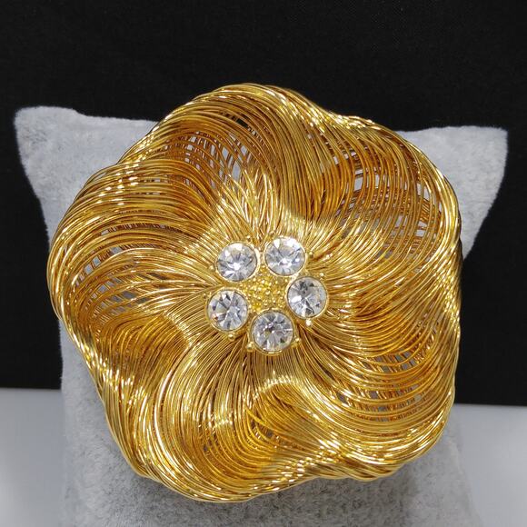 Monet Wire Wrapped Rhinestone Flower Brooch, Gold Plated, 1980s Vintage Jewelry - Picture 10 of 10